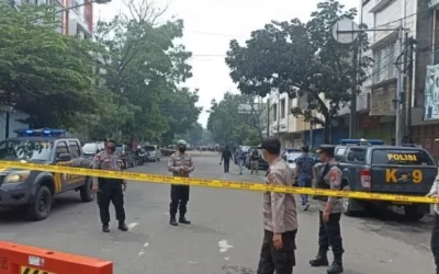 Bom Bunuh Diri di Polsek Astaanyar Bandung, Pelaku Tewas, Tiga Polisi Terluka!