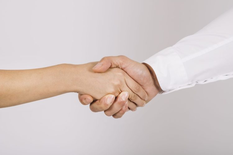 handshake-concept-business-people